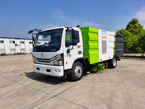 東風3800軸距洗掃車